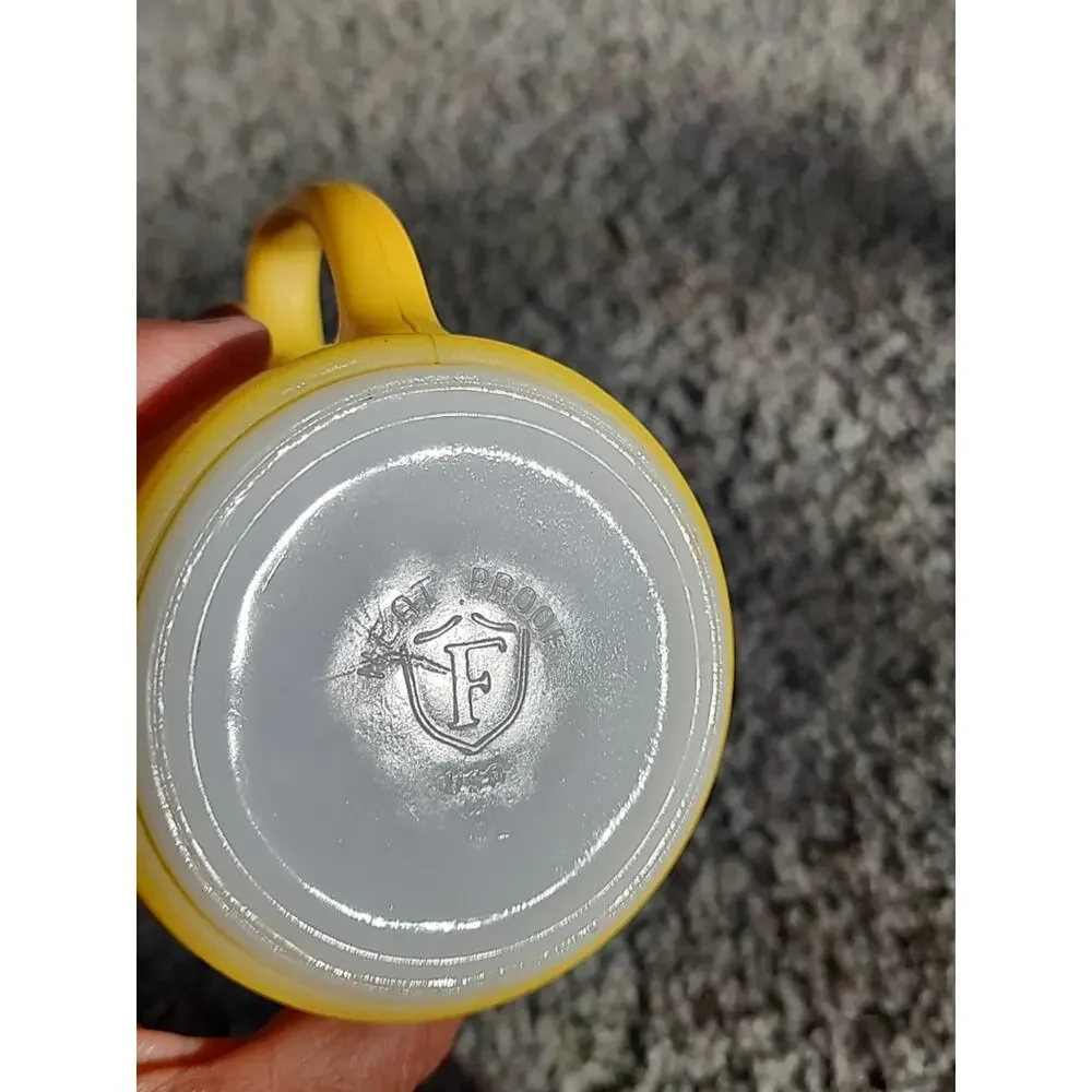 Mellaril Pharmaceutical Advertising Mug yellow milk glass federal Glass‎ VTG